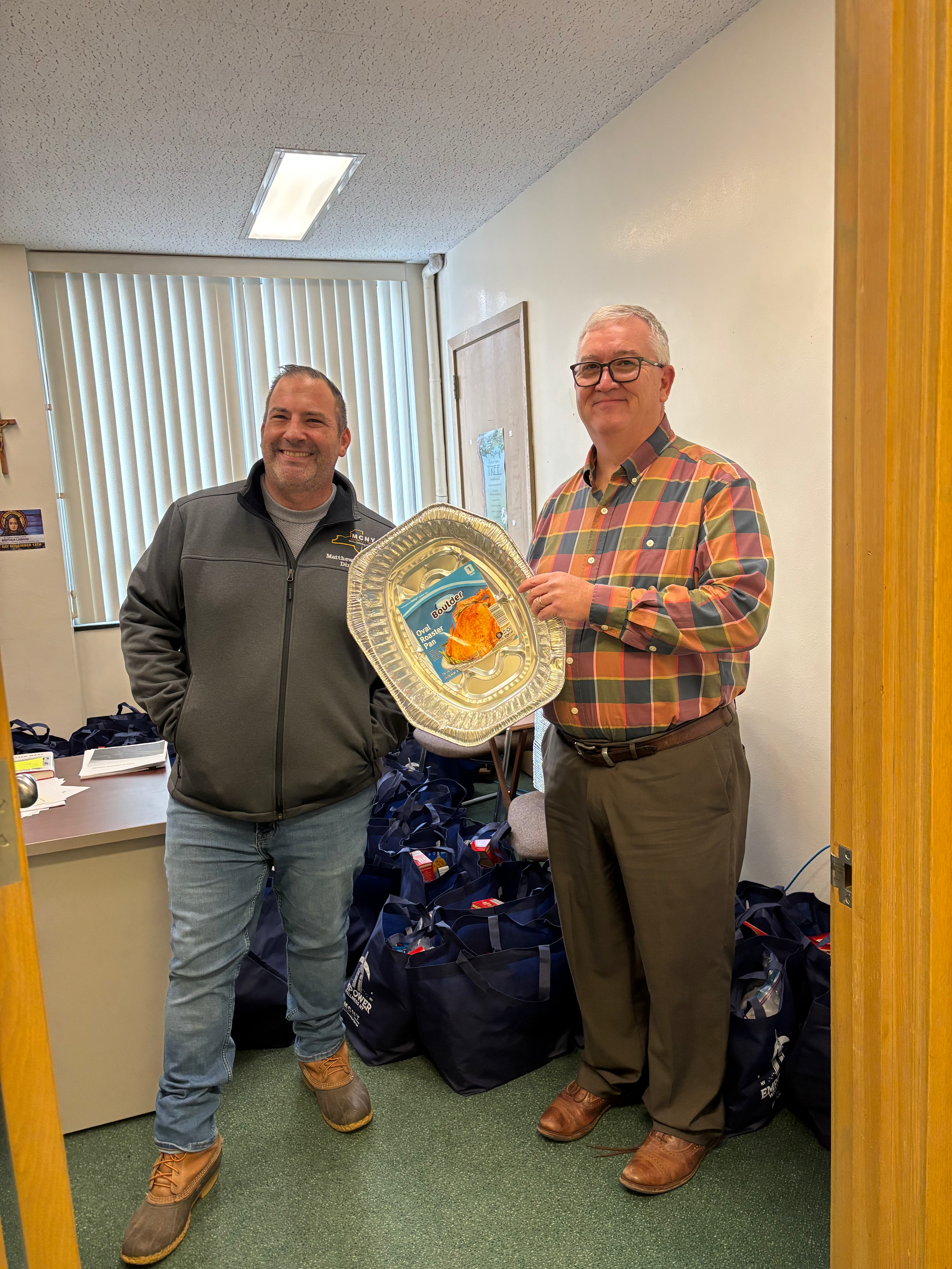 Co-Founder Matthew Scheuer delivering holiday meals